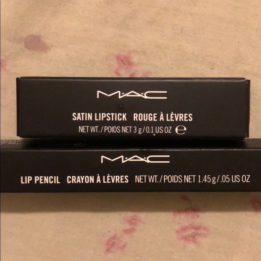 MAC lipstick in cyber, lip pencil in cyber world.